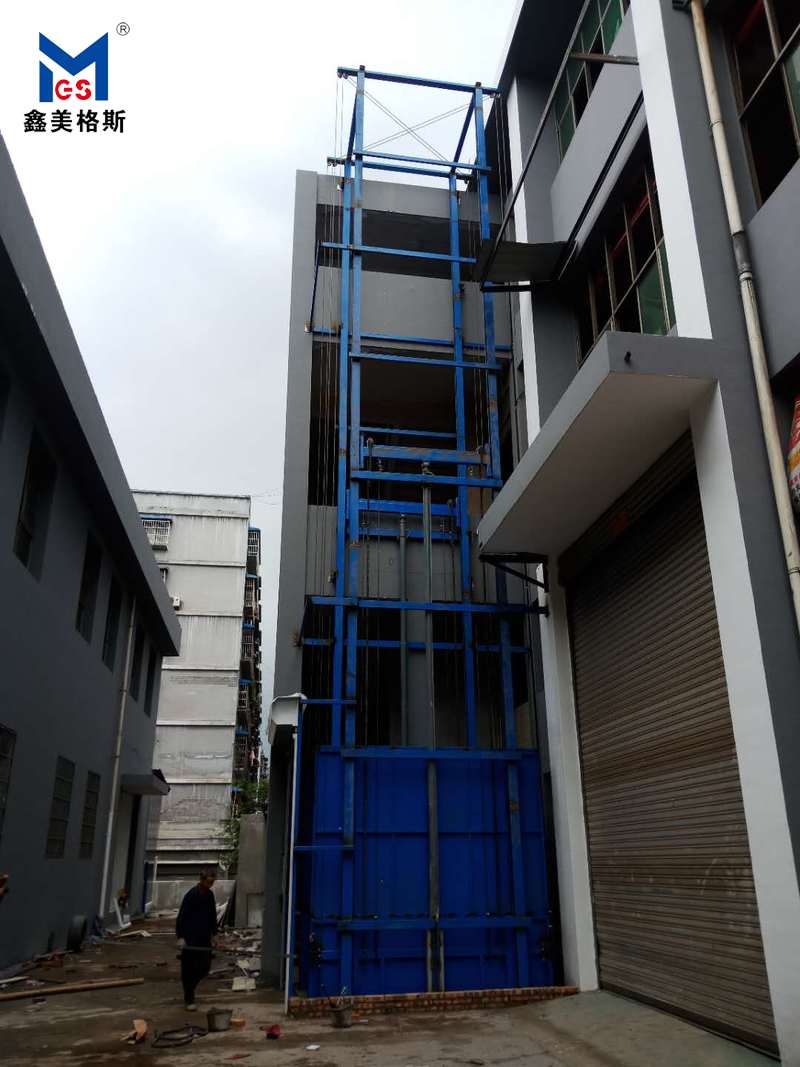 重庆市璧山区景山路客户定制室外专用升降货梯